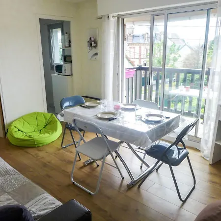 Le Chandoleine Apartment *